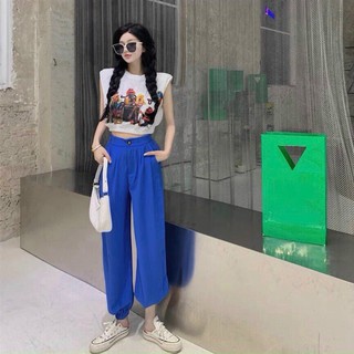 Set áo thun + quần kate. Có 1 màu. Size dưới 54kg vừa. KÈm hình chụp thật 100%. Đơn giản mà xinh nha