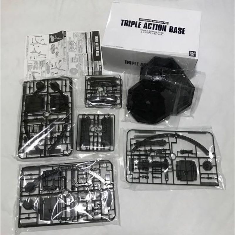 Mô hình lắp ráp đế dựng mô hình gunpla Triple Action Base Bandai