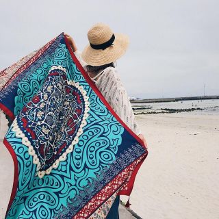 Khăn choàng tắm biển