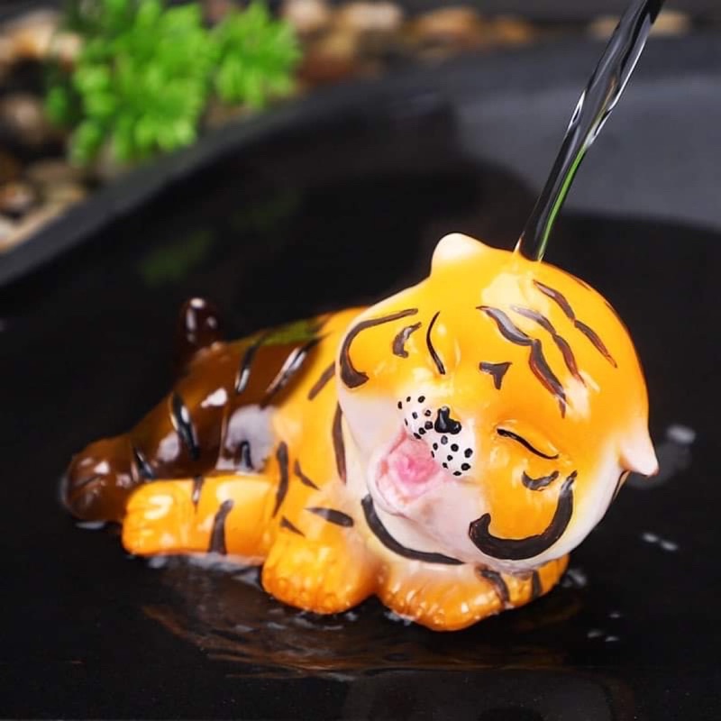 Pet đổi màu bàn trà