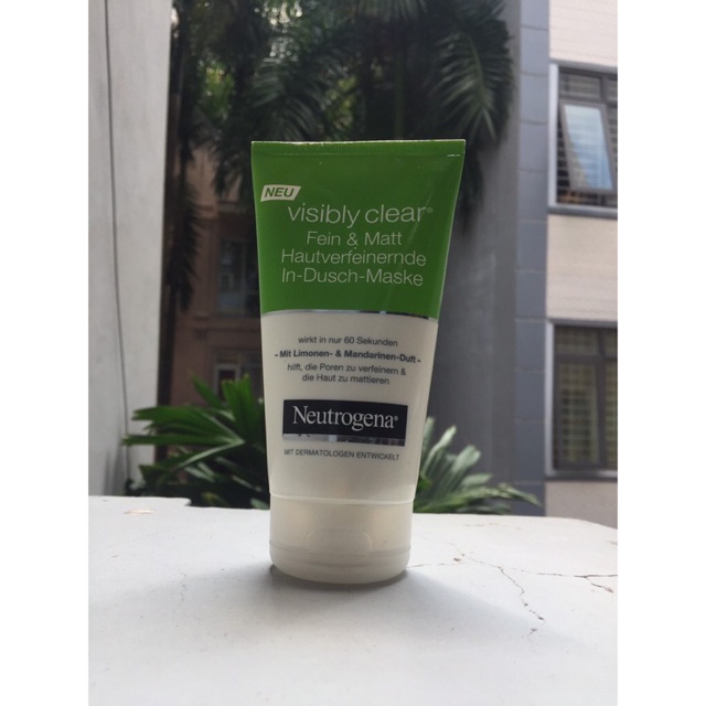 Sữa rửa mặt Neutrogena Visibly Clear Fein & Matt