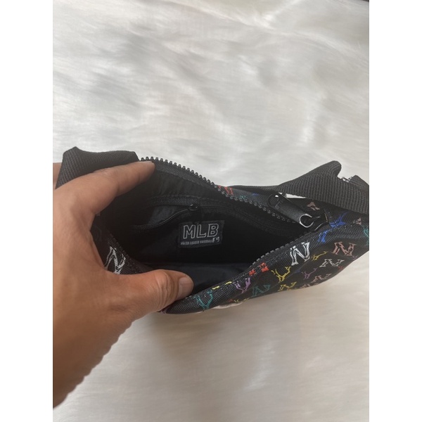 Túi xách nữ NY Monogram Hobo black