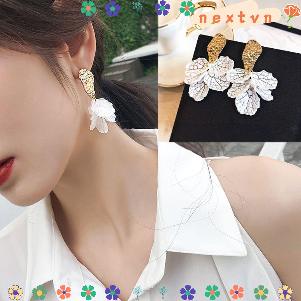 Bông Tai Hợp Kim Hình Hoa Đính Đá Xinh Xắn