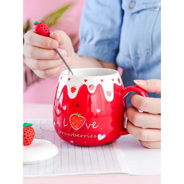 Ly sứ hình trái dâu có nắp kèm muỗng và ống hút dung tích 450ML