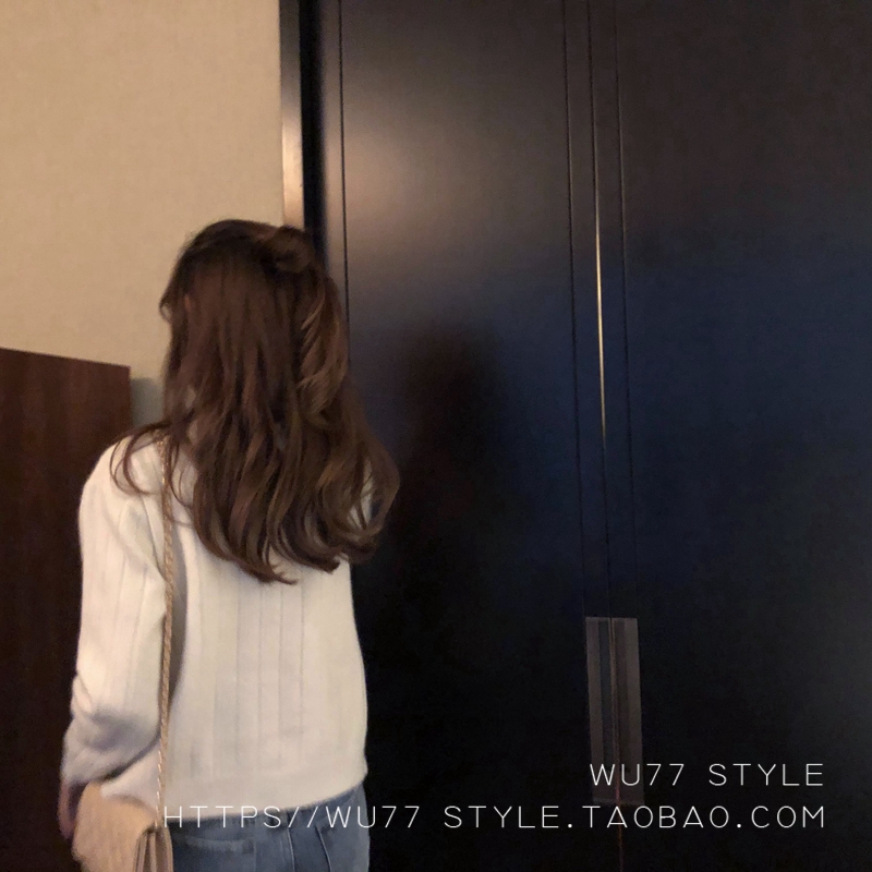 Áo khoác cardigan dáng ngắn phối nút hình trái tim ngọt ngào | BigBuy360 - bigbuy360.vn