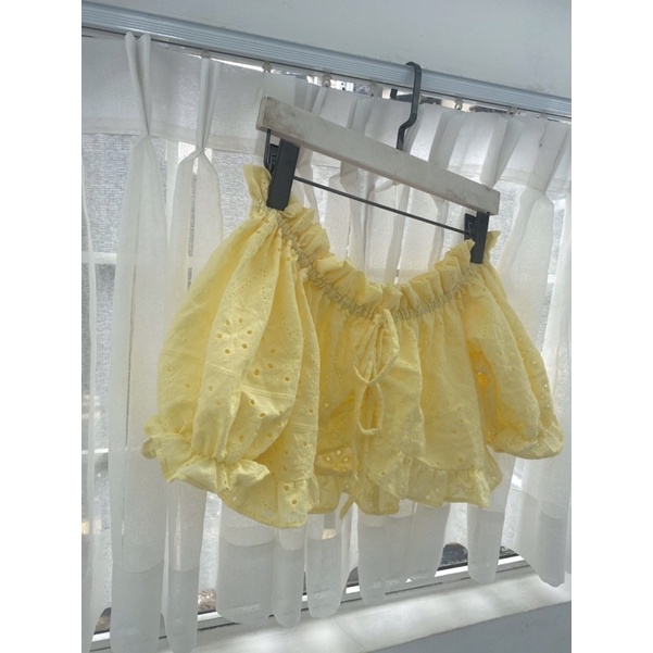 Áo croptop Sun Top form rộng trễ vai tay bèo