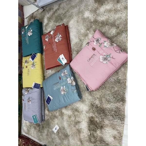 Chăn hè lụa tơ tằm thêu mềm mát