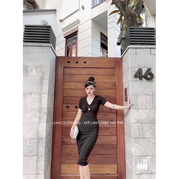 Váy body xốp xoắn ngực