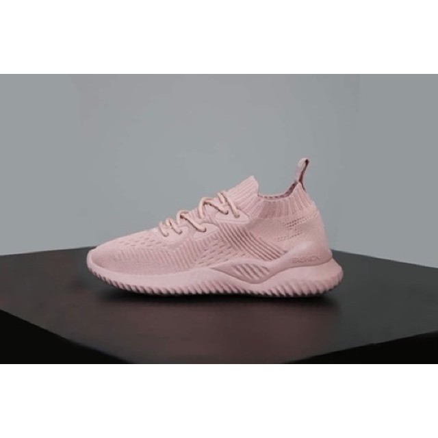 Giày sneaker cổ chun cực đẹp Hot Trend - Kèm clip và ảnh thật ( Lưi ý phom rộng lùi lại 1ri ạ) | BigBuy360 - bigbuy360.vn