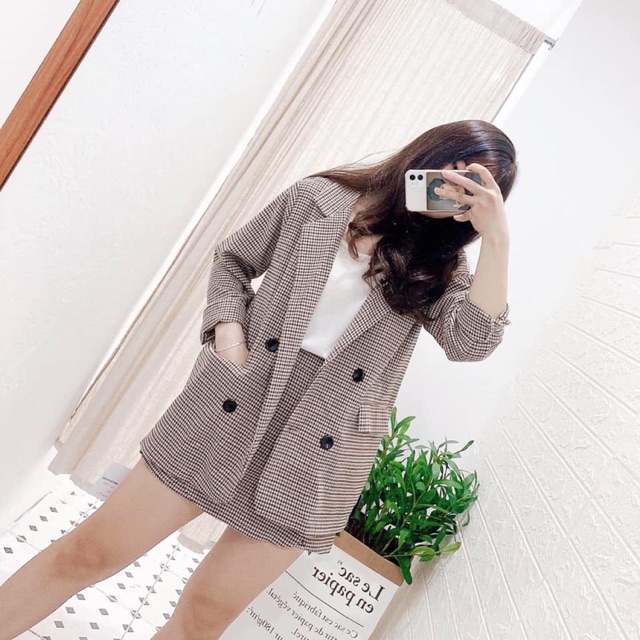 Khoác Blazer caro + Sooc gợn sóng