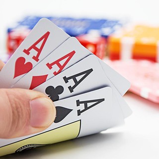 Bài Crown Poker Club cao cấp 100% PLASTIC