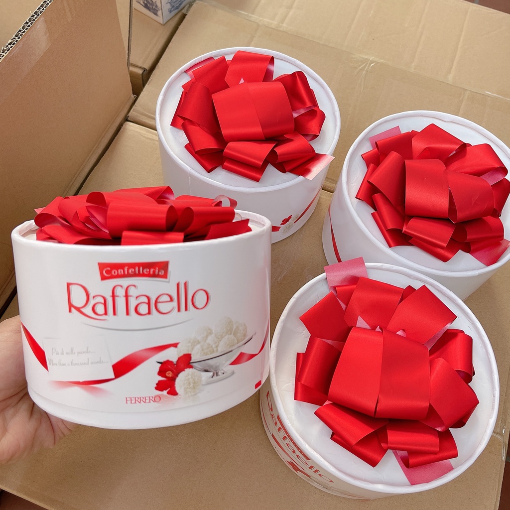 HỘP KẸO DỪA RAFFAELLO NGA HỘP NƠ VỪA NGON LẠI SANG