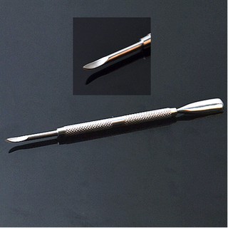 Cây đẩy da móc khóe móng nail
