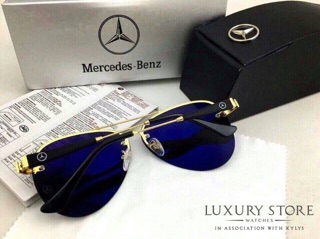Kính Mercedes-Benz