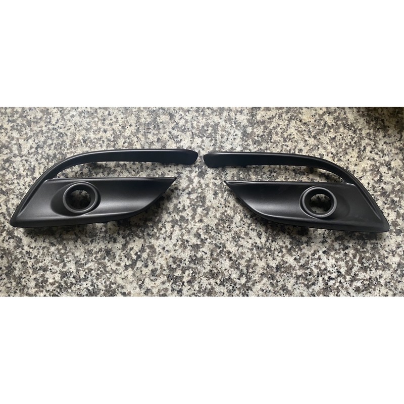 Ốp đèn gầm Mazda 3 đời 2017-2019 Trái và Phải