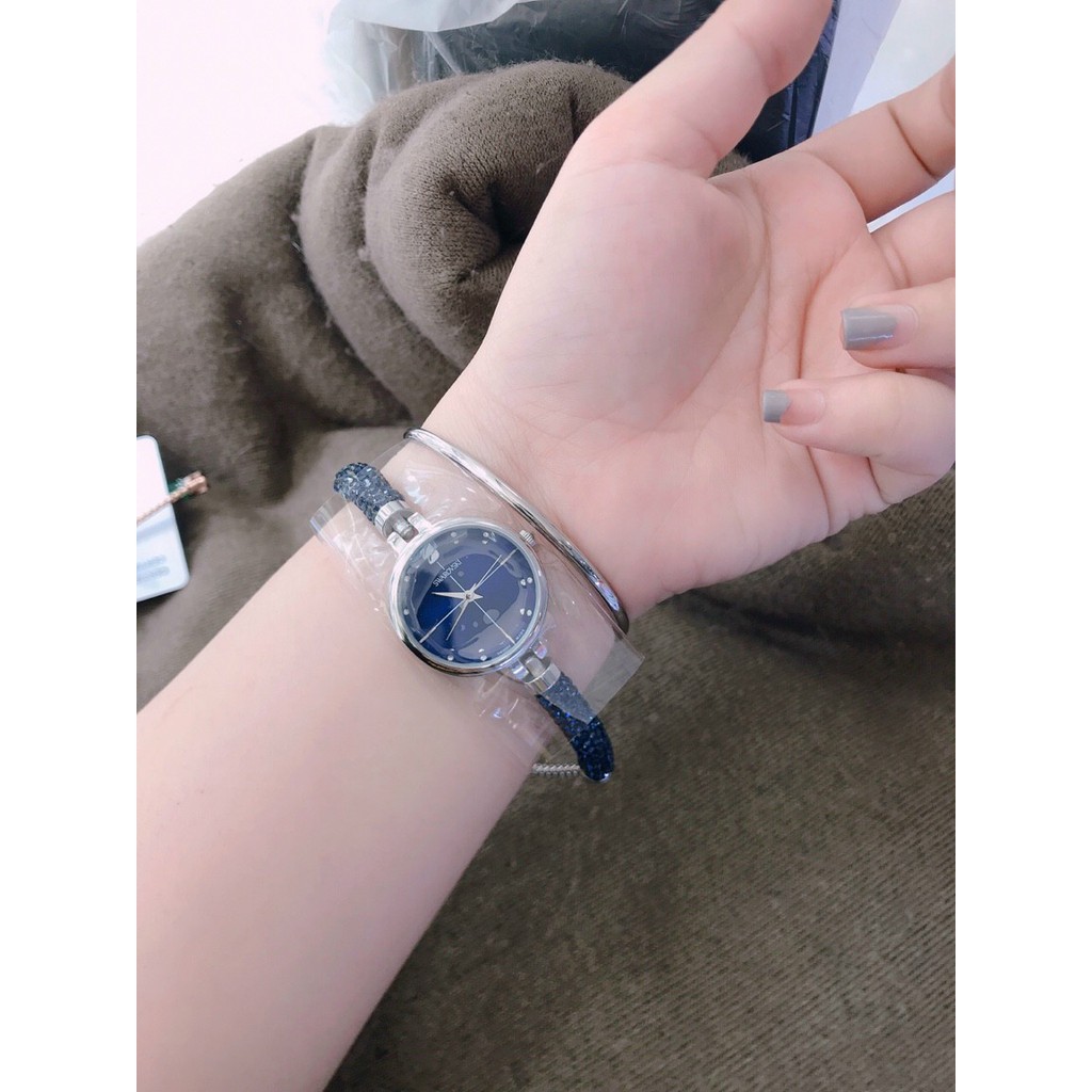 Đồng Hồ Nữ Thiên Nga $awar0v$ki - Dây Thép Nạm Đá - Kiểu Lắc Tay - Size 34mm