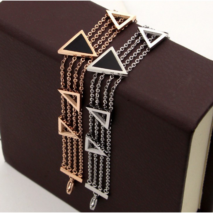 Lắc Tay Titan Không Đen TT 0973