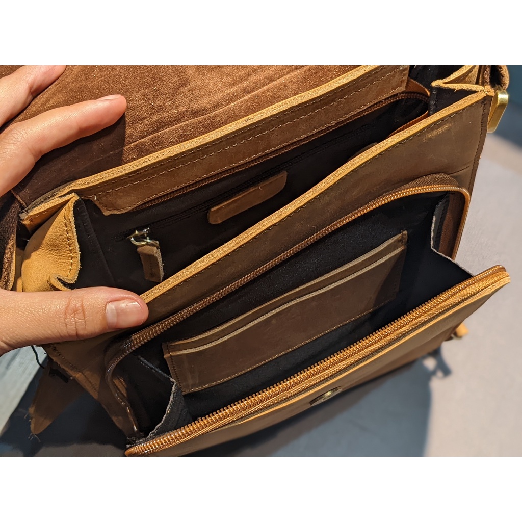 Túi Đeo Chéo Nam Da Bò Sáp Khóa Zip