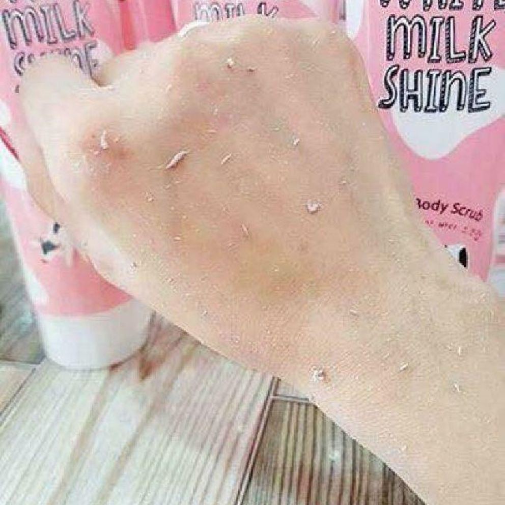 Tẩy Tế Bào Chết Toàn Thân Cathy Doll White Milk Shine Peeling Body Scrub 320ML