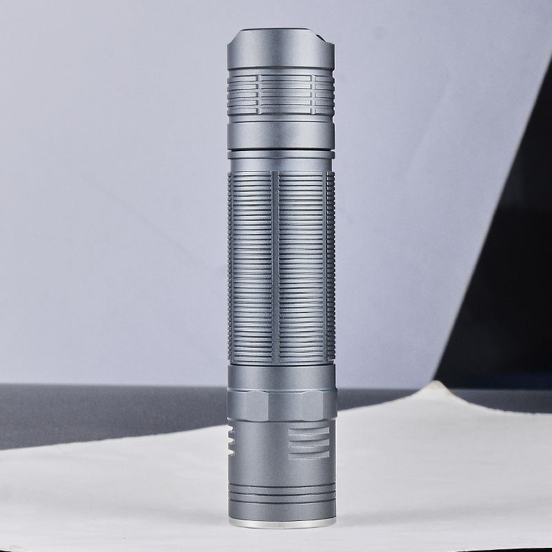 Đèn Pin Pioneman K21x SST40 / SFT40 / SST70 / XHP70.2 21700 6500K Tiện Dụng Khi Đi Cắm Trại