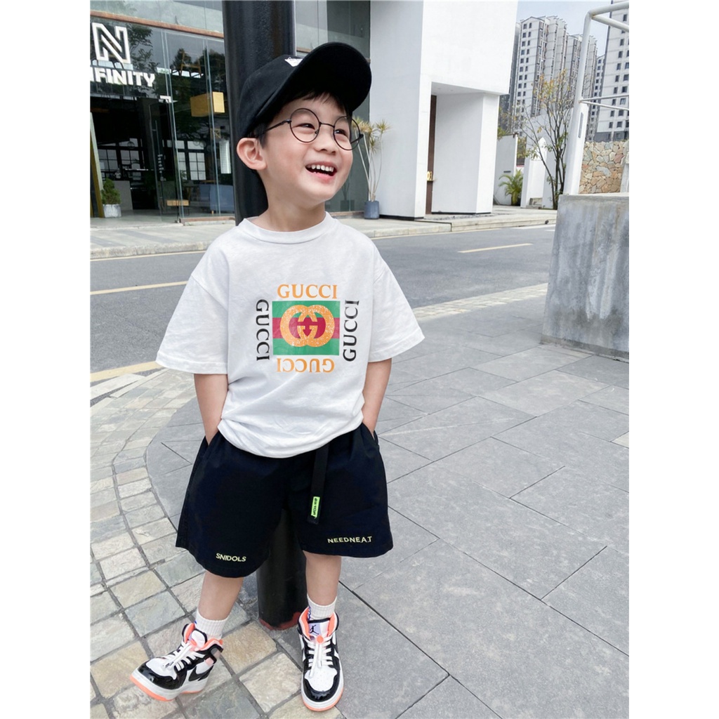 Áo Thun, Áo Phông Cho Bé Trai Bé Gái G C 2 Màu Đen Trắng Cực Hot Size 8-18kg