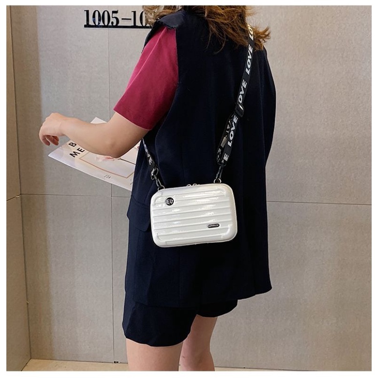 [ Gift ] Valy Mỹ Phẩm OLIVE YOUNG