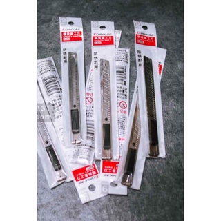 Dao rọc giấy Comix B2806 - thân dao Inox