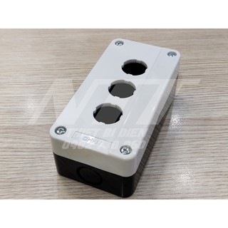 Hộp nút nhấn 3 lỗ phi 22 NP2-B03 Chint