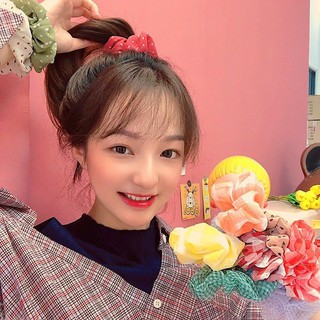 Cột tóc sieu xinh đẹp cho khách
