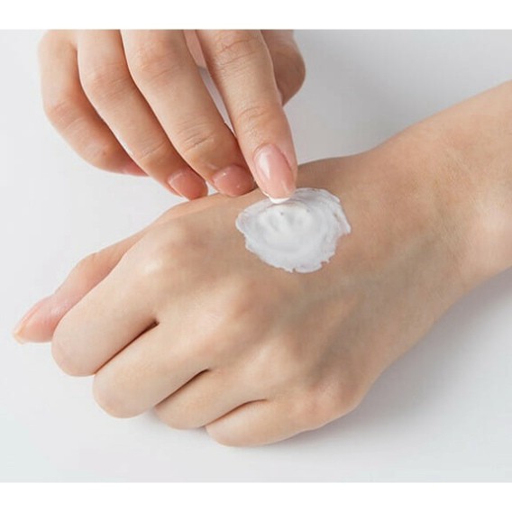 Sữa rửa mặt Innisfree Jeju Hallabong Daily Skin Bright