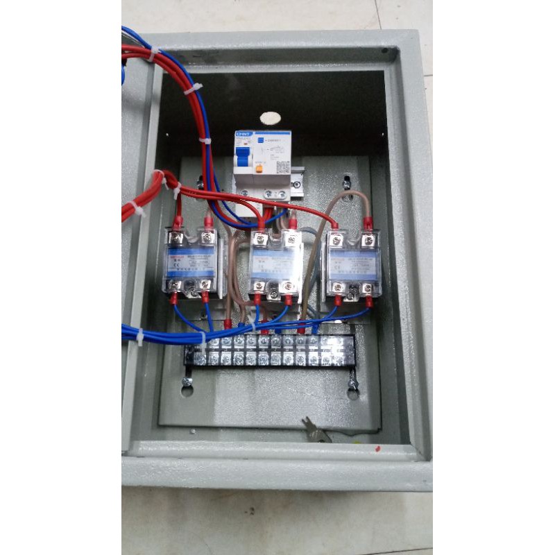Tủ điện điều khiển nồi phở ( tủ 3 nồi , 3 thanh đốt)