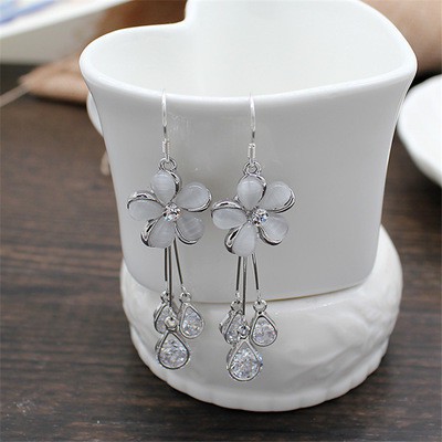 Khuyên tai bông tai nữ hình bông hoa dáng thả