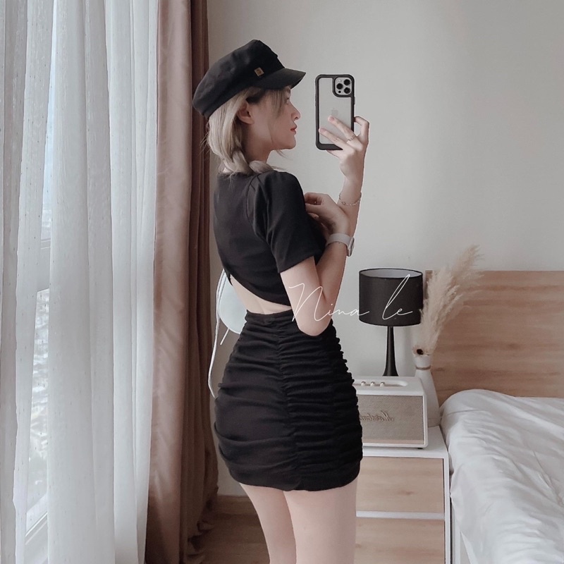 ĐẦM ĐEN NHÚN SƯỜN CUTOUT LƯNG