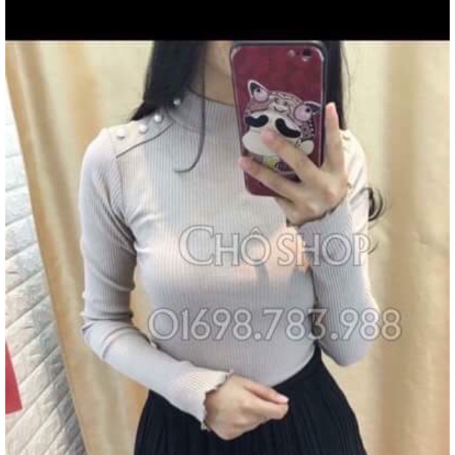 Áo Linh Chi gửi Phạm Diễm My