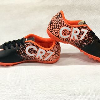 GIÀY ĐÁ BÓNG TRẺ EM CR7
