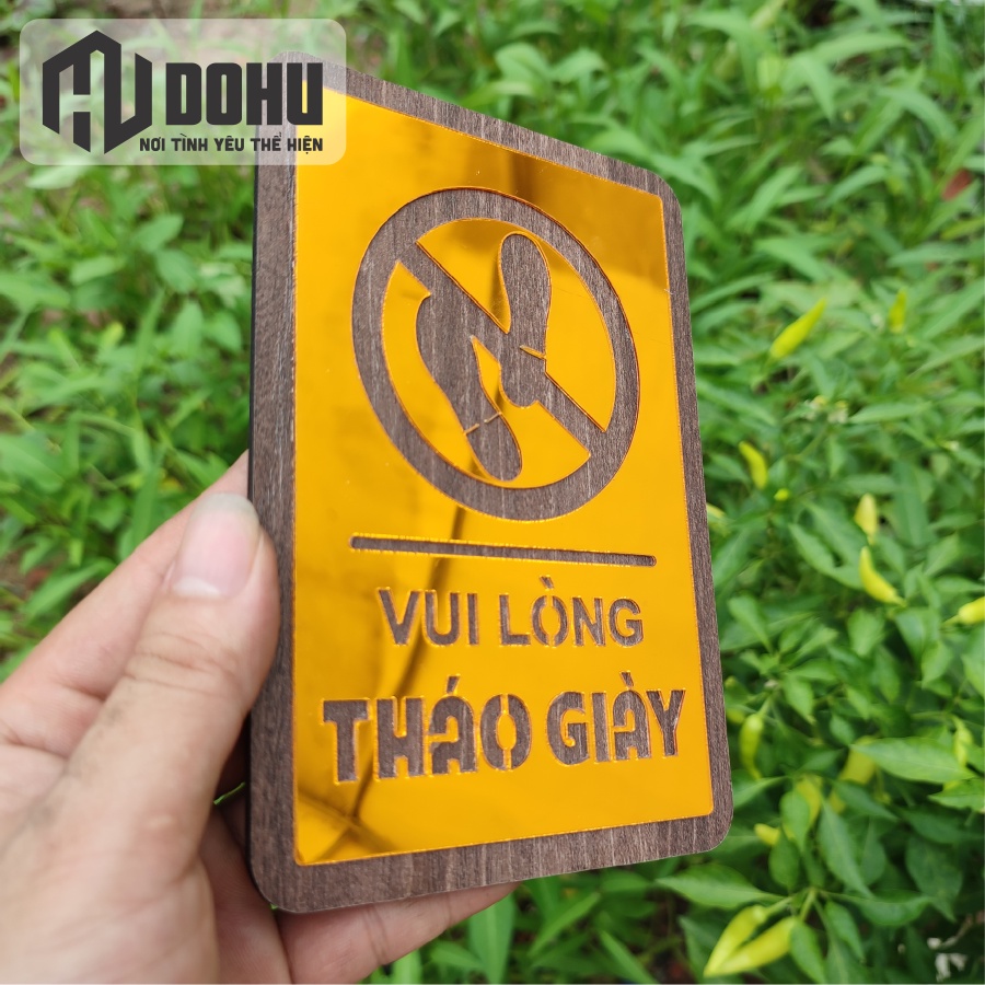 Biển Báo Để Giày Dép Bên Ngoài Gương Vàng Sang Trọng - Có Sẵn Băng Keo 2 Mặt Phía Sau Dán Tường - DH131