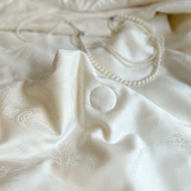 Ruột chăn cao cấp bông tơ tằm vỏ lụa kích thước 2mx2m3 nặng 1.5kg