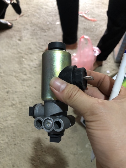 Sản phẩm gia đình làm: rơ le chuyển tầng mới thường dùng cho xe trường hải