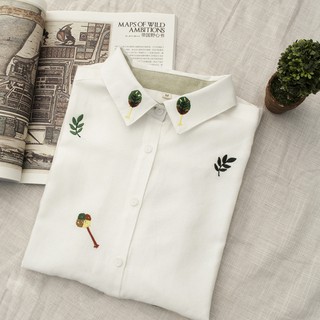 Áo sơmi trắng linen thêu hoạ tiết lẻ size