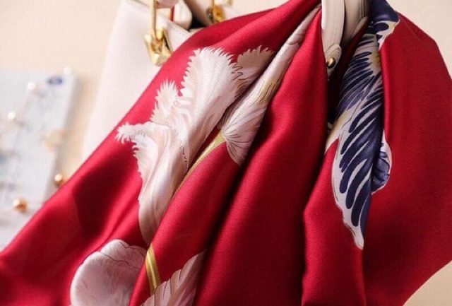 Khăn lụa tơ tằm hoa