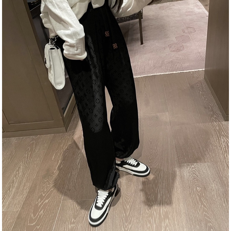 Quần âu lụa jacquard lừa, vải tùy chỉnh, siêu thoải mái và thoáng khí vào mùa hè, màu đen và trắng louis vuitton Lv