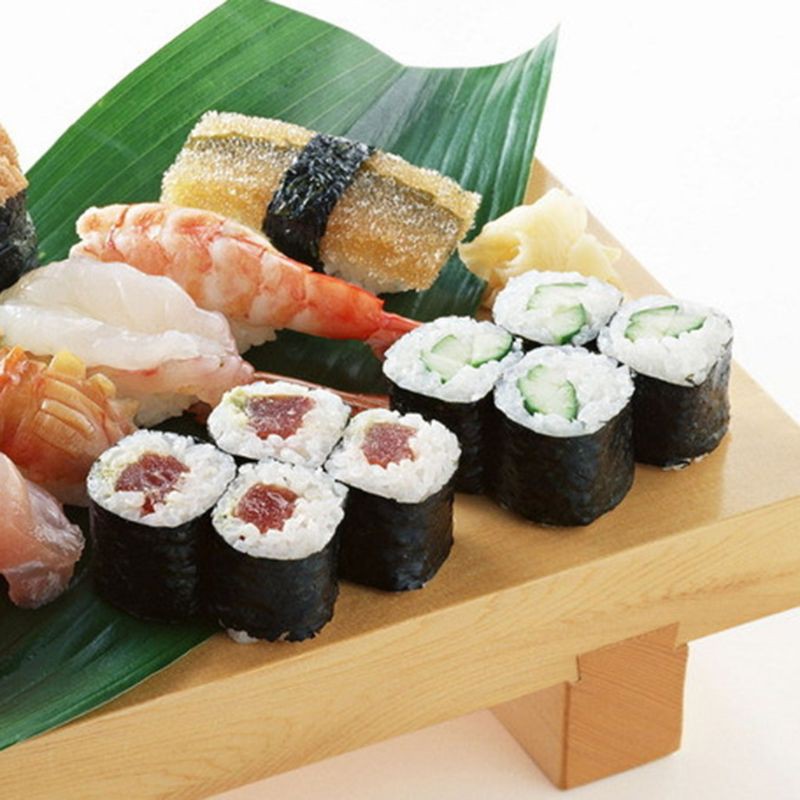 Dụng Cụ Cuốn Sushi Tiện Lợi