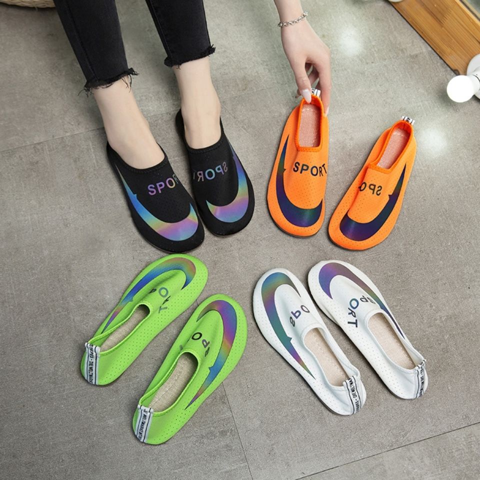 Giày Thể Thao Chạy Bộ Chống Trượt Thoáng Khí Đế Bằng Co Giãn Màu Sắc Thời Trang Xuân Hè Năm 2021 Cho Nữ Dễ Phối Đồ