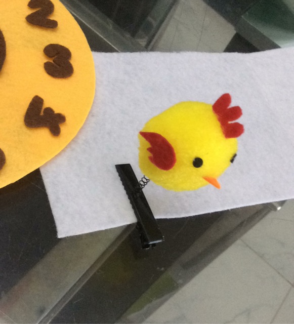 Kẹp tóc gà bông lò xo