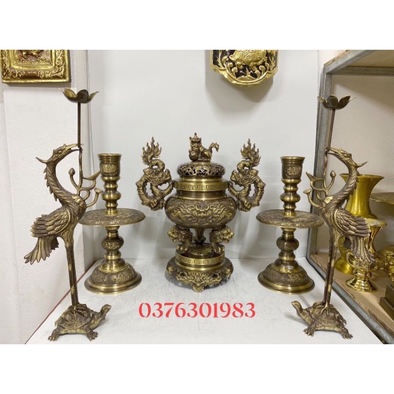 Bộ đỉnh thờ Lư thờ bằng đồng màu giả cổ .Bộ đồ thờ đỉnh đồng cao 40cm