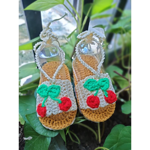 Giày len cho bé có dán đế