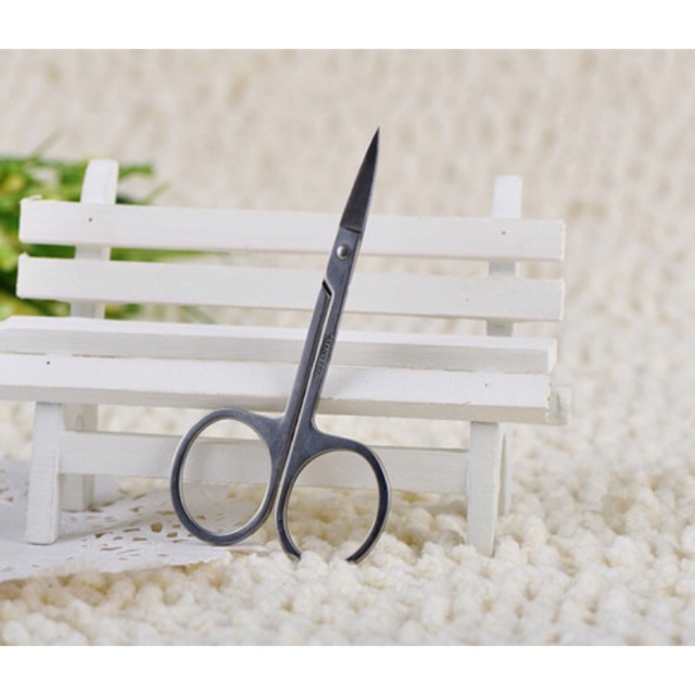 kéo cắt dùng làm nail