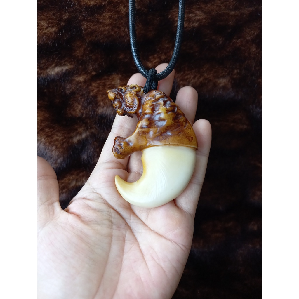 Móng chạm đầu hổ nhân tạo