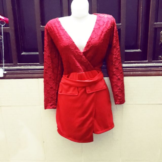Jum ngắn phối ren thời thượng.