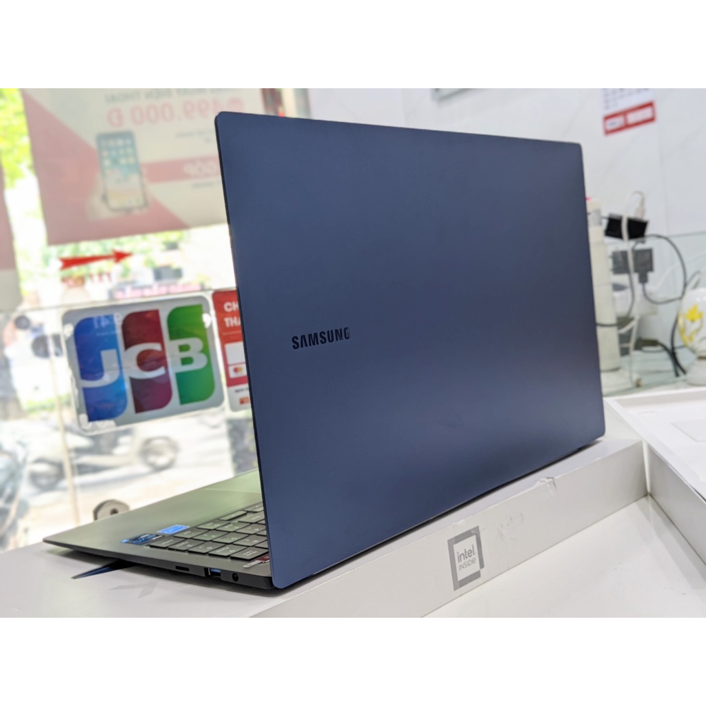 Laptop Samsung Galaxy Book Pro 15.6'' Core i7 Gen 11 -1165G7 Ram 16GB SSD 1TB Fullbox . SIÊU MỎNG - NHẸ Tại Playmobile